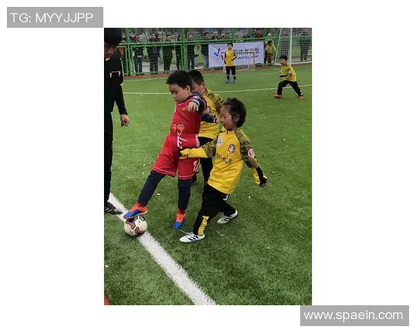 内马尔少年时期的奋斗与梦想:从街头小子到足球明星的成长故事 内马尔少年时期的奋斗与梦想:从街头小子到足球明星的成长故事