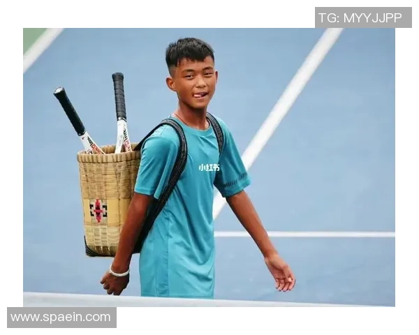 南京网球队与成都网球队赛后复盘探讨团队协作的成功与不足