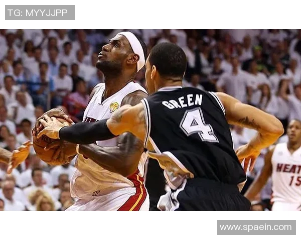 广州篮球队在联合会杯中的速度表现分析与战术解读 广州篮球队在联合会杯中的速度表现分析与战术解读