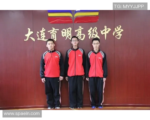 武汉足球队在选拔赛中以98分稳居积分榜首位，表现令人瞩目