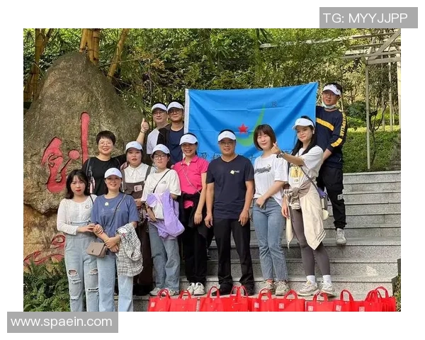 广州羽毛球队勇攀高峰的辉煌历程与冠军赛背后的故事