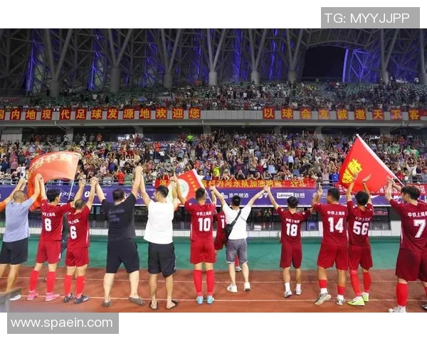 广州胖子足球：团结与激情的草根足球故事，展现友谊与奋斗的精彩瞬间